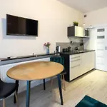 Modern Apartment In Best Location