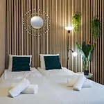 Modern Apartment In Best Location